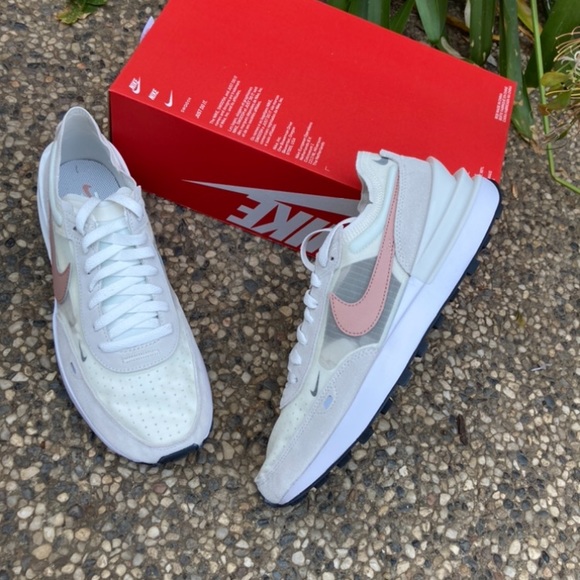 COPY - Nike Waffle One - Picture 3 of 5